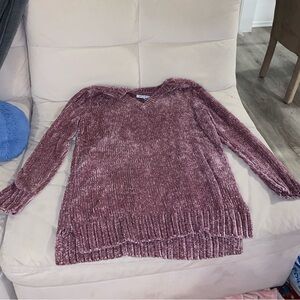Light purple v neck sweater size L